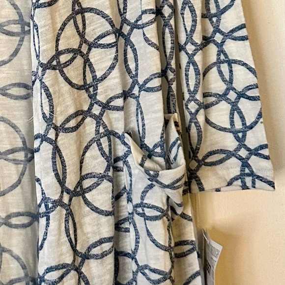 NEW Luluroe Sarah Duster Cardigan - Picture 2 of 6